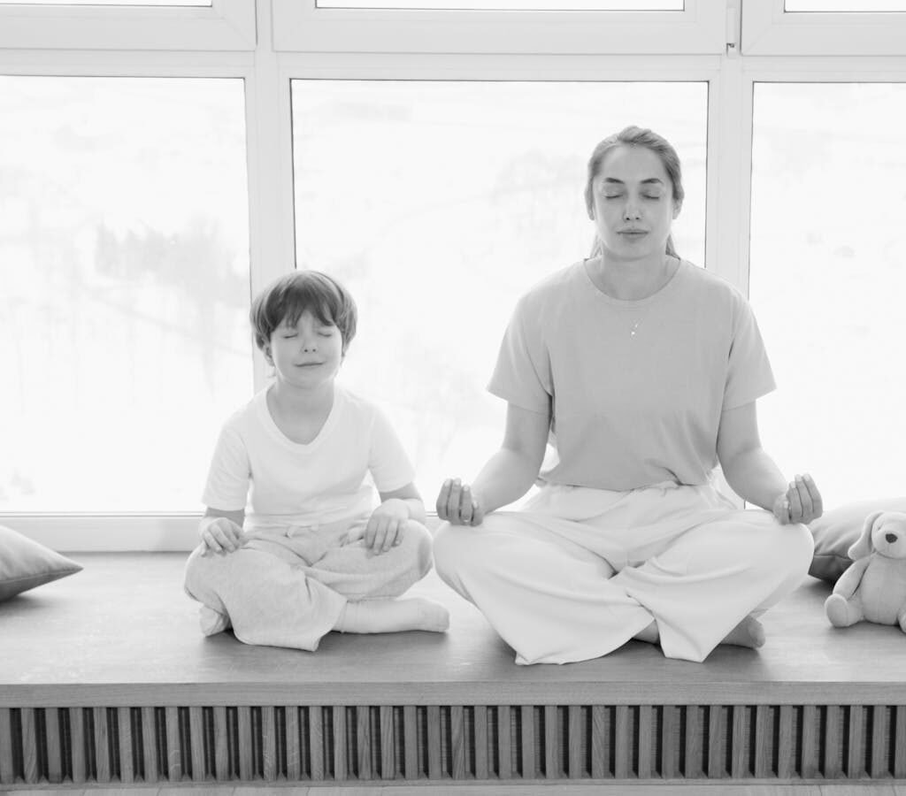 Daily habits that improve mental resilience through calming techniques