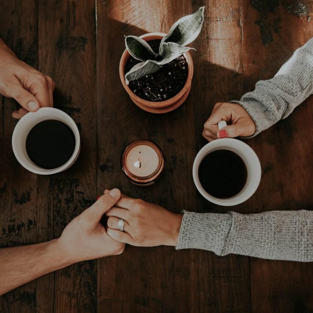 how emotional intelligence strengthens romantic relationships through connection and open dialogue