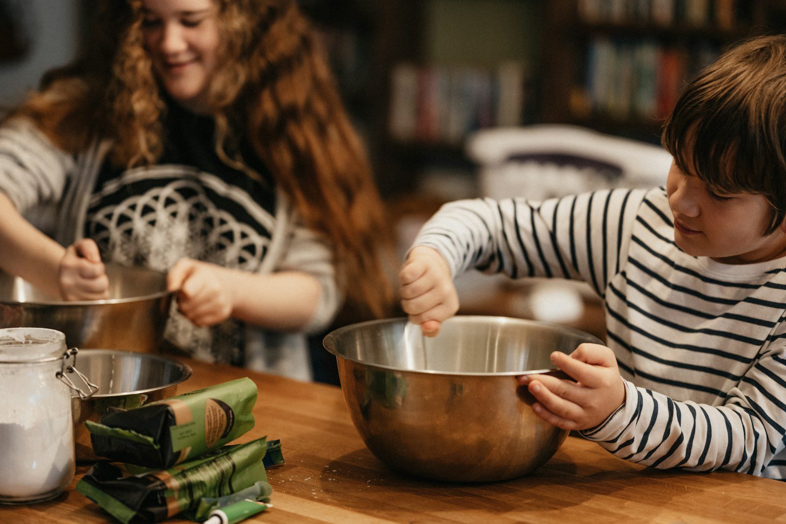 secure attachment exploration with emotionally available caregiver